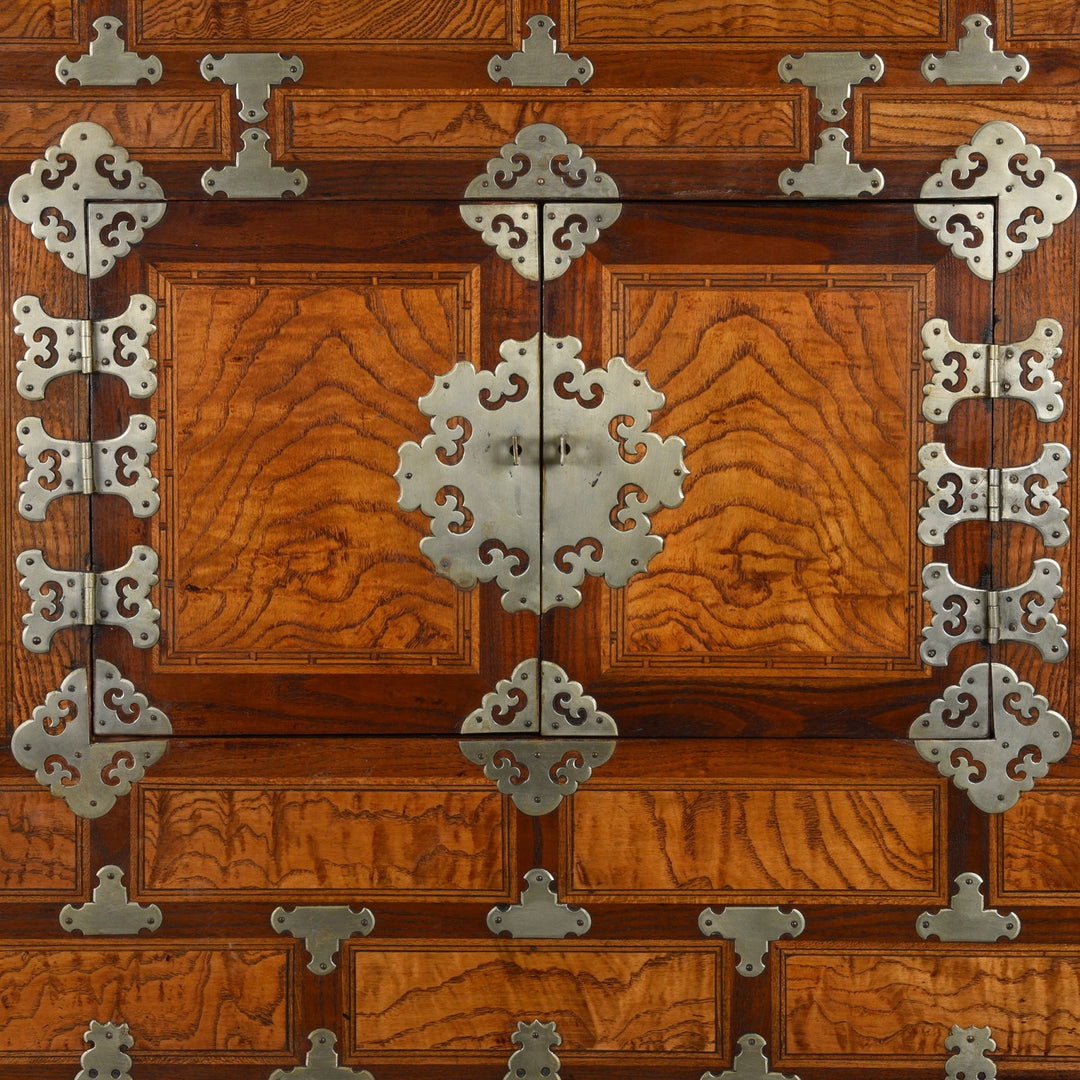 A traditional Korean antique nong cabinet with burr elm wood and brass doors | Indigo Antiques