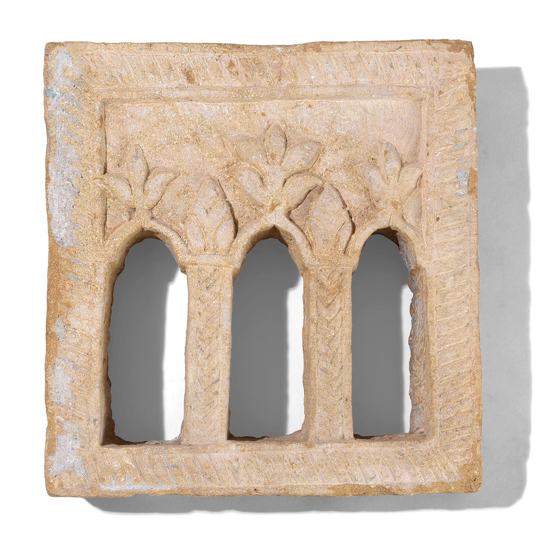 3 Way 19th Century Jaisalmer Sandstone Lamp Niche With Triple Arched Openings And Warm Golden Stone | Indigo Antiques