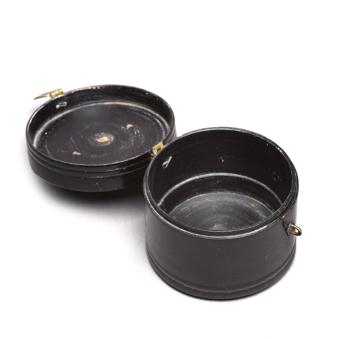 Regency Style Black Lacquer Pot From Rajasthan -19th Century | Indigo Antiques