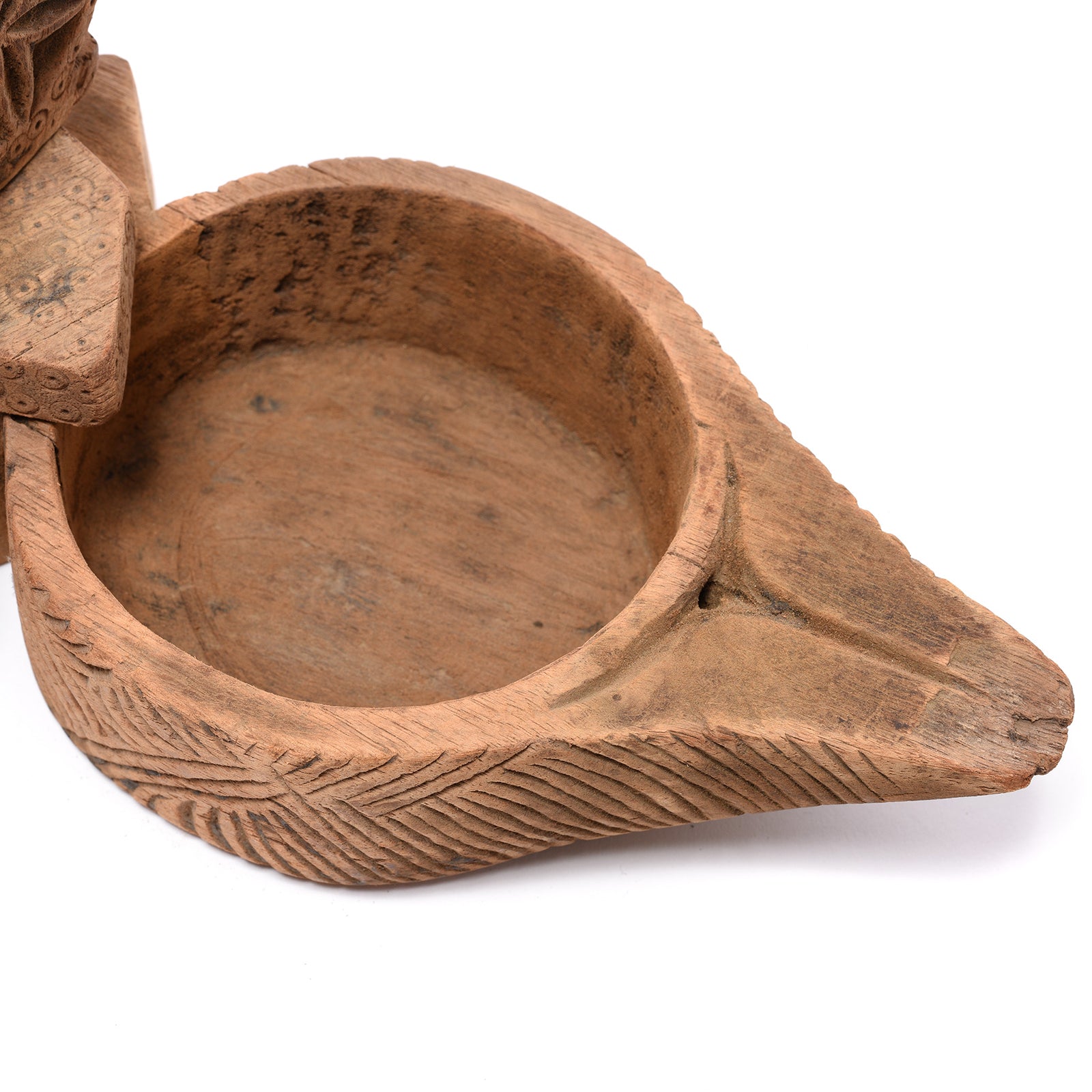 Carved Teak Tika Box From Rajasthan - Ca 1920 Carved Teak Tika Box From Rajasthan - Ca 1920