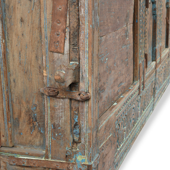 Latch Detail From Antique Carved Teak Manjus Dowry Chest From Banswara - 19th Century | Indigo Antiques