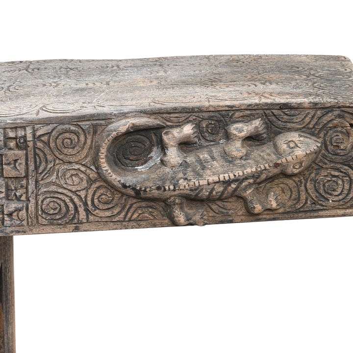 Gecko Detail From Vintage Crocodile Bench From Kerala | Indigo Antiques