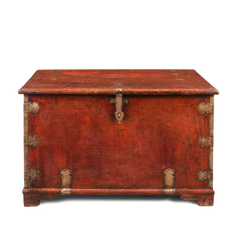 Red Lacquer Camphor Chest From Canton - 18th Century