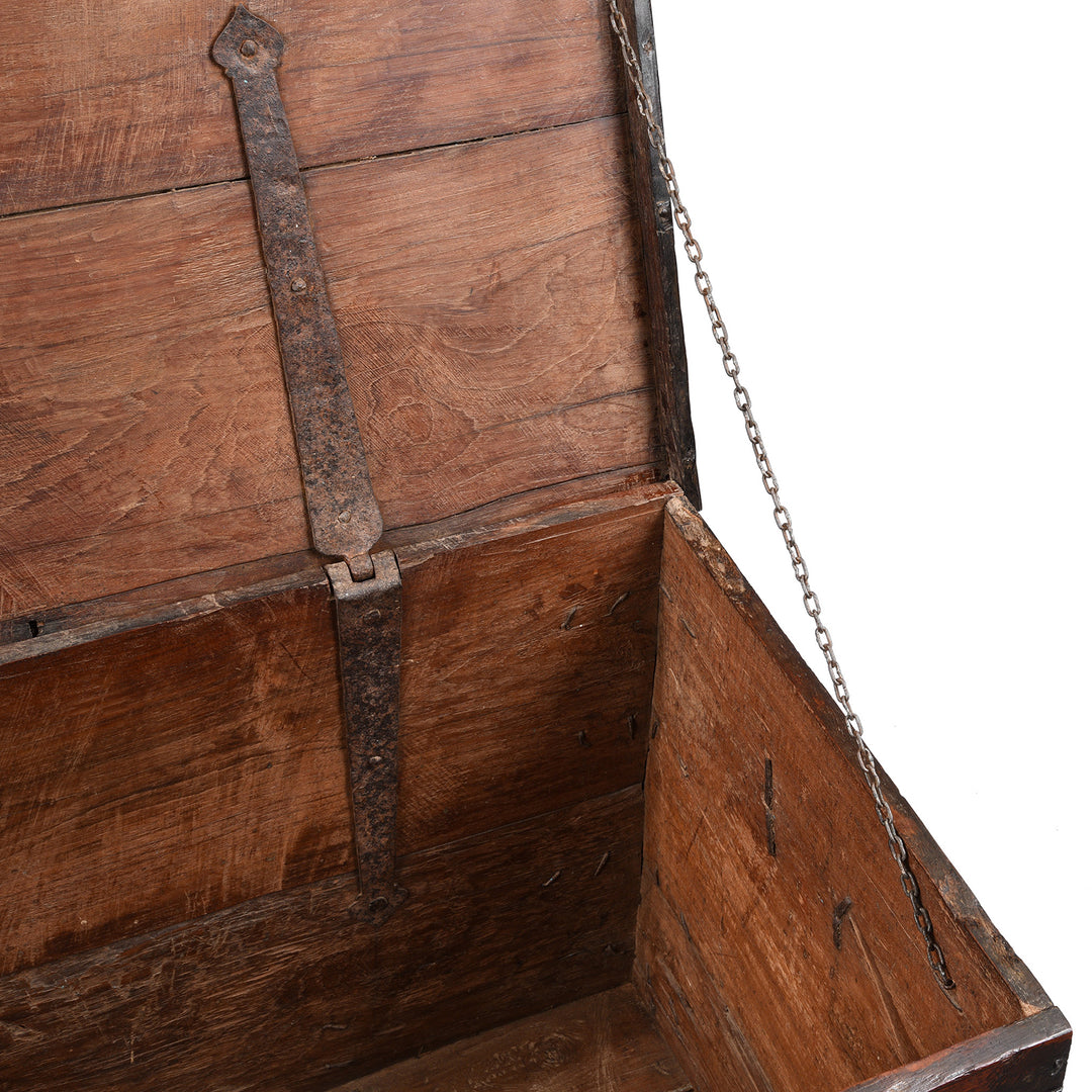 Chain Detail From Antique Indian Iron Bound Teak Chest From Gujarat | Indigo Antiques