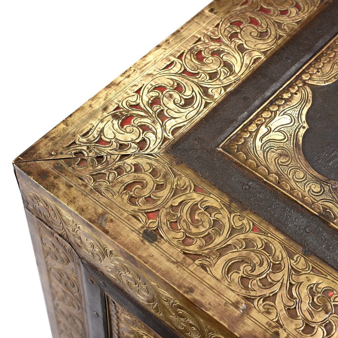 Engraving Detail From Antique Indian Shekhawati Trousseau Box | Indigo Antiques