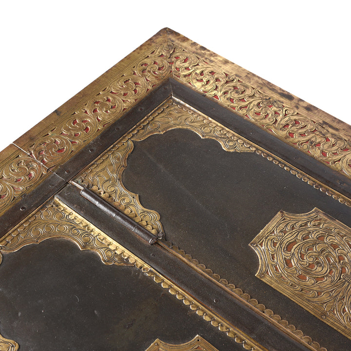 Top Corner Detail From Antique Indian Shekhawati Trousseau Box | Indigo Antiques