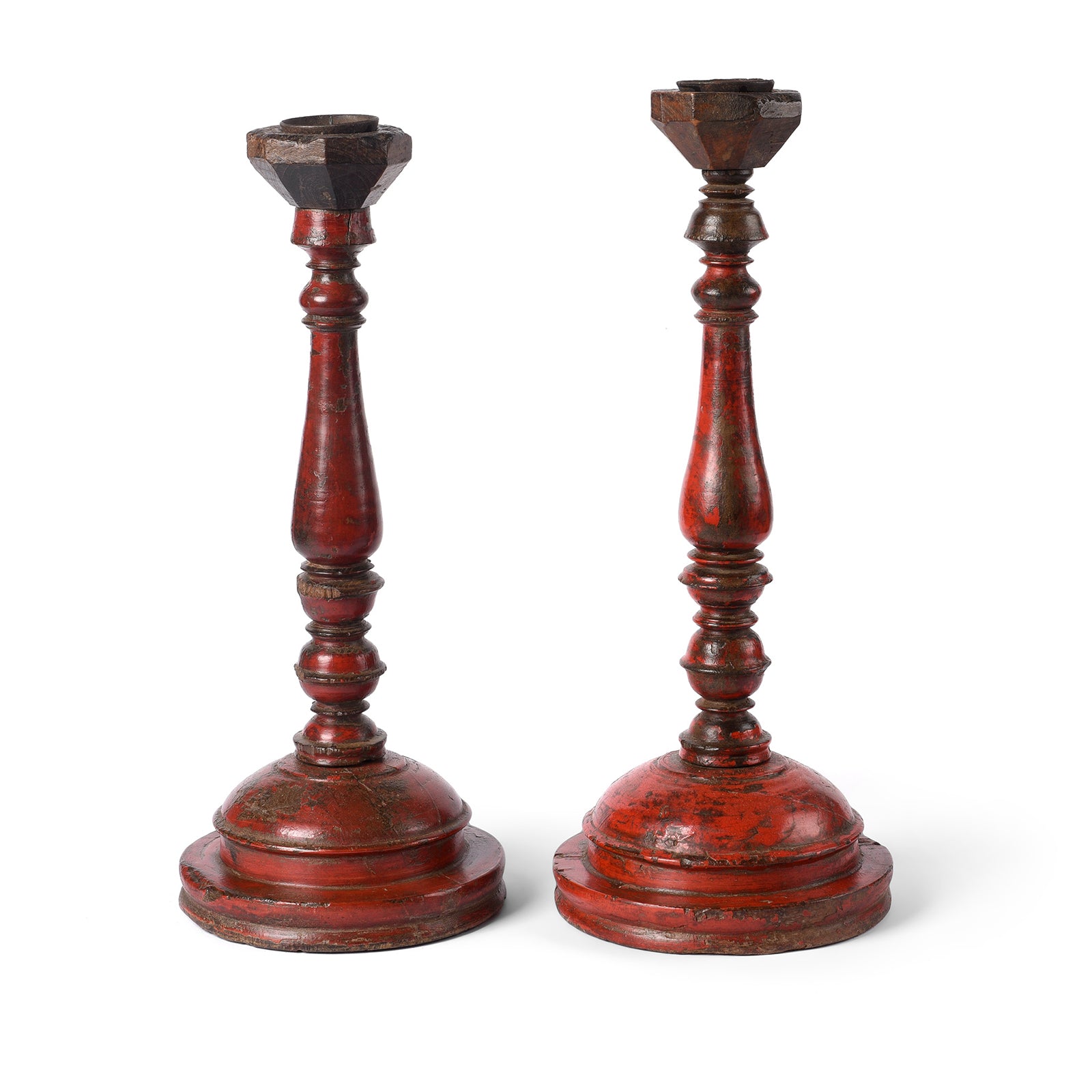 Red Lacquered Candle Stick From Banswara - 19th Century