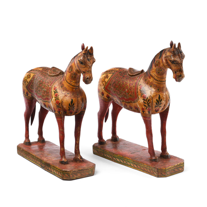 Polychrome Indian Horse Figure From Surat - 19th Century