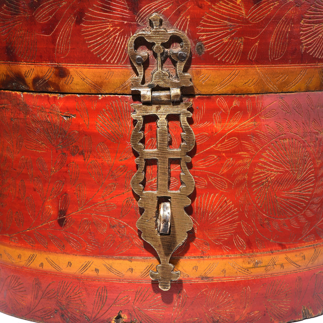 Clasp Detail From Old Regency Style Red Lacquer Pot From Rajasthan | Indigo Antiques