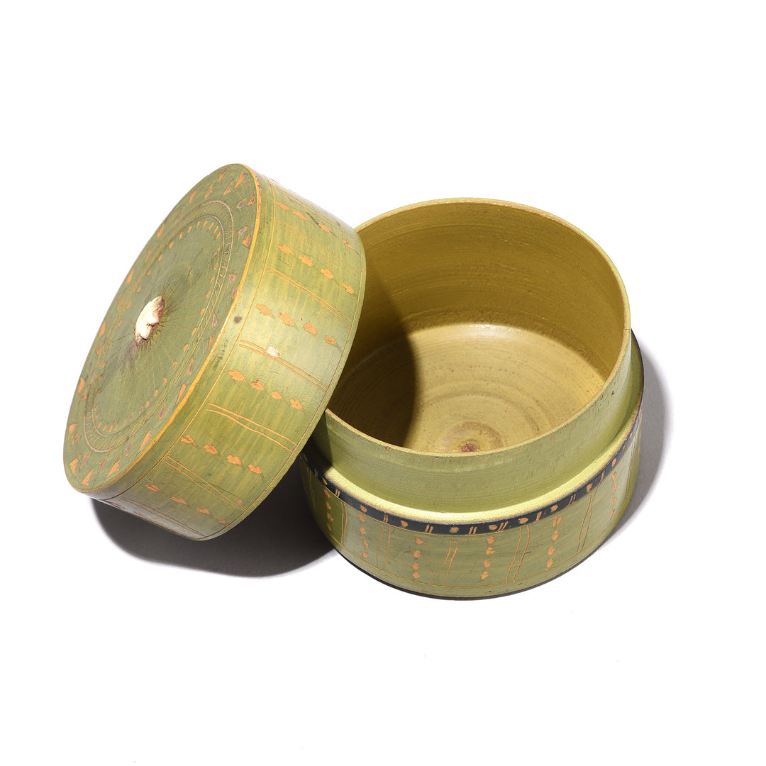 Antique Indian Green Lacquer Scratchwork Pot| Indigo Antiques