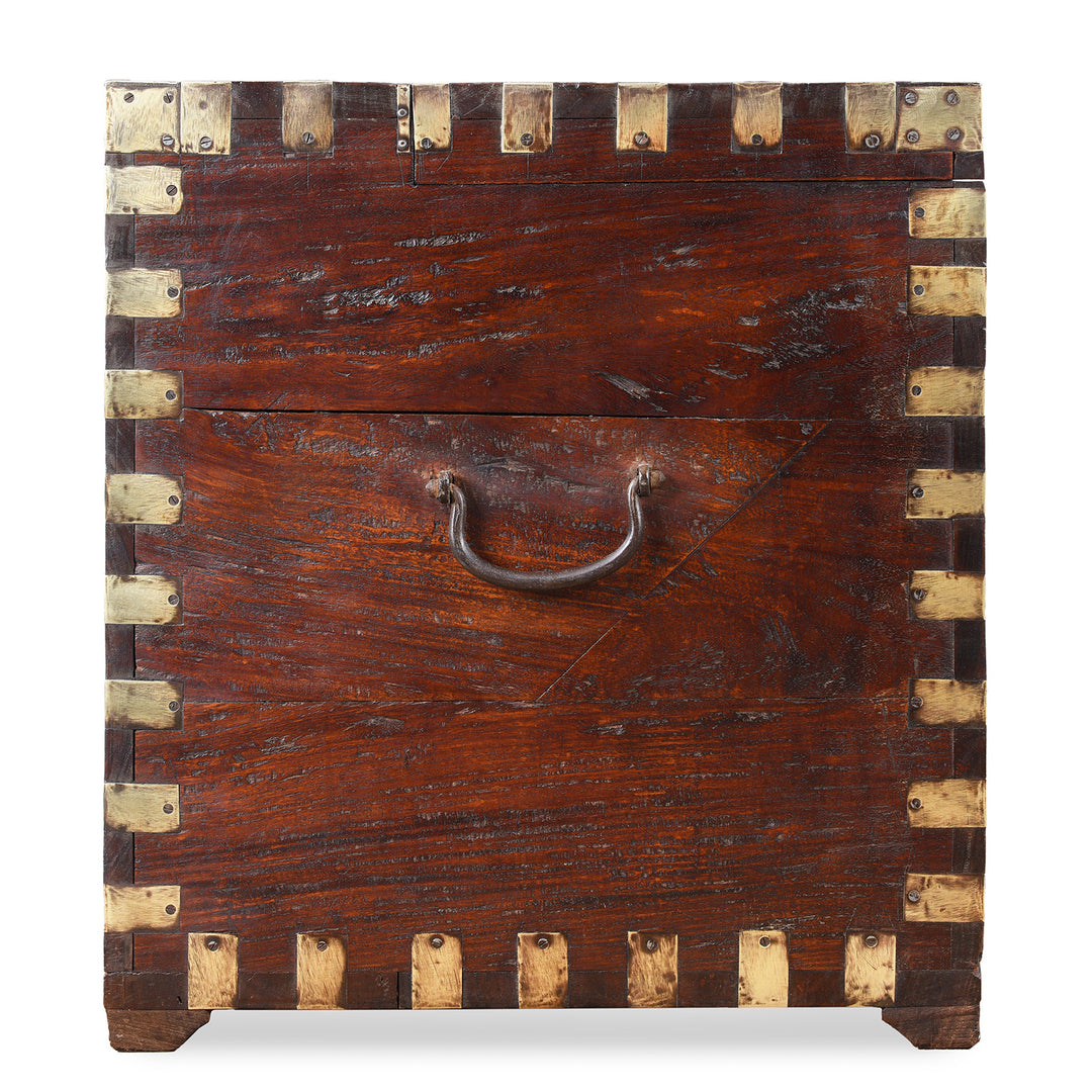 Side View Of Brass Bound Teak Chest From Shekhawati - 19th Century