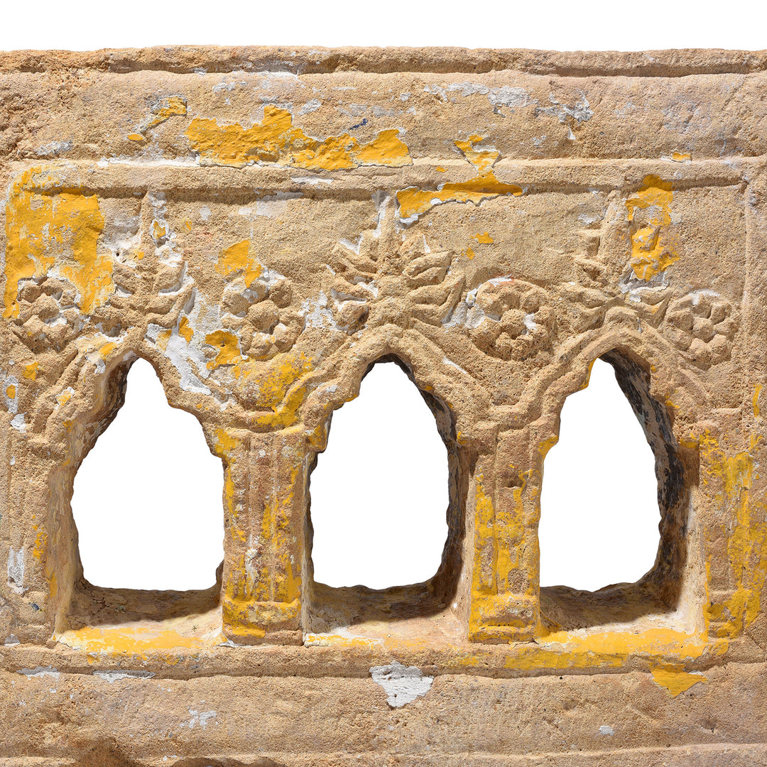 Central Carving Detail From Option 1 Antique Hand-Carved Yellow Stone Lamp Niches From Jaisalmer, Mounted On Iron Stands
