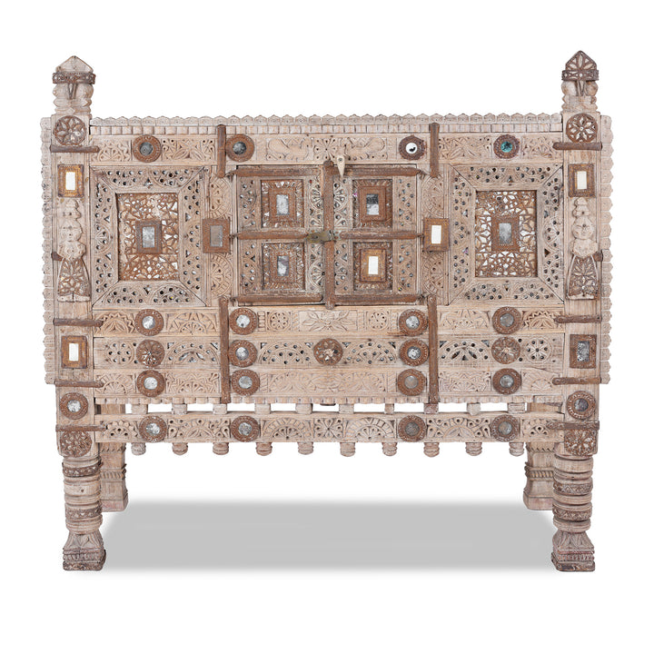 Carved Teak Damchiya Chest From Kutch - Ca 1920