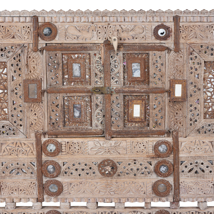 Carved Teak Damchiya Chest From Kutch - Ca 1920