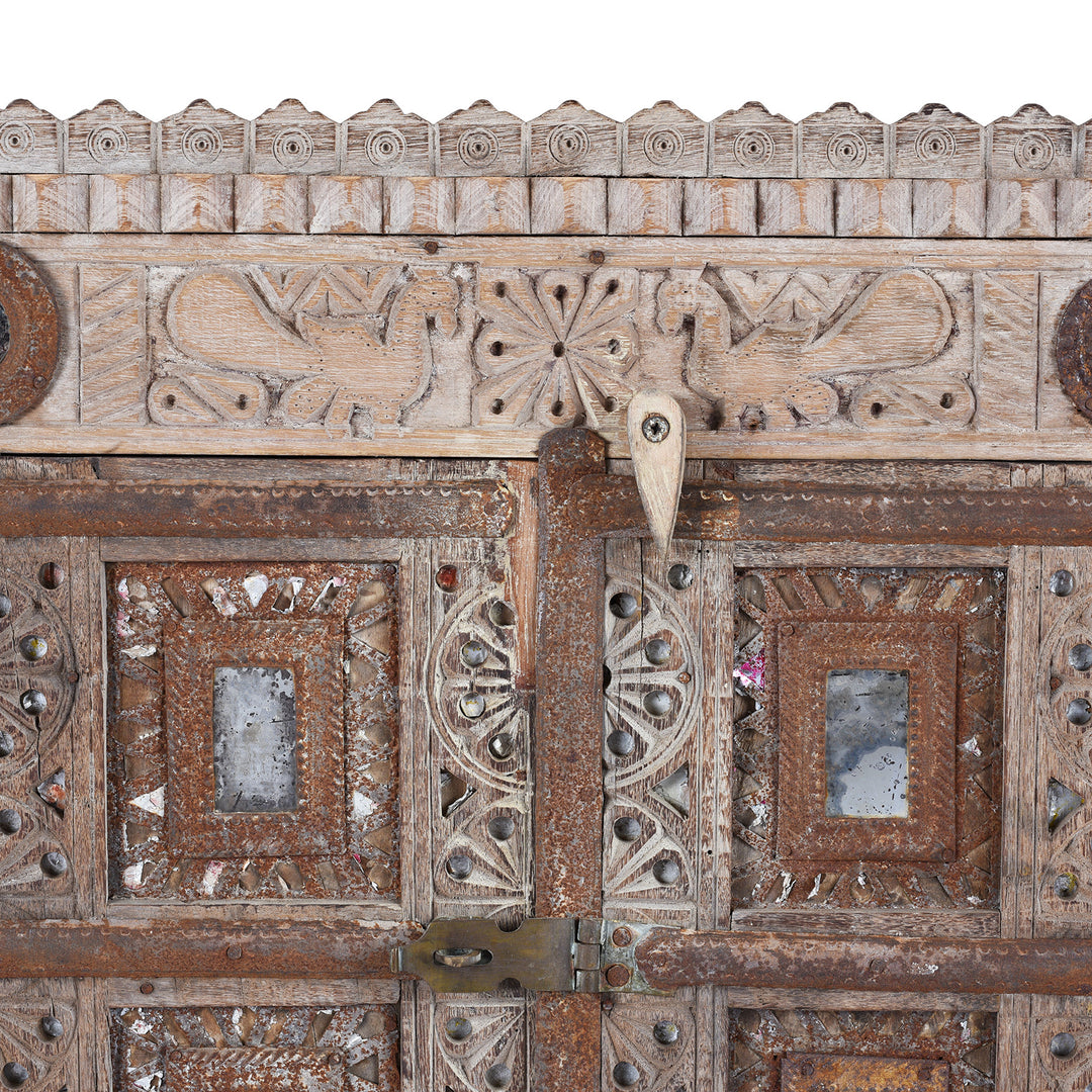 Carved Teak Damchiya Chest From Kutch - Ca 1920