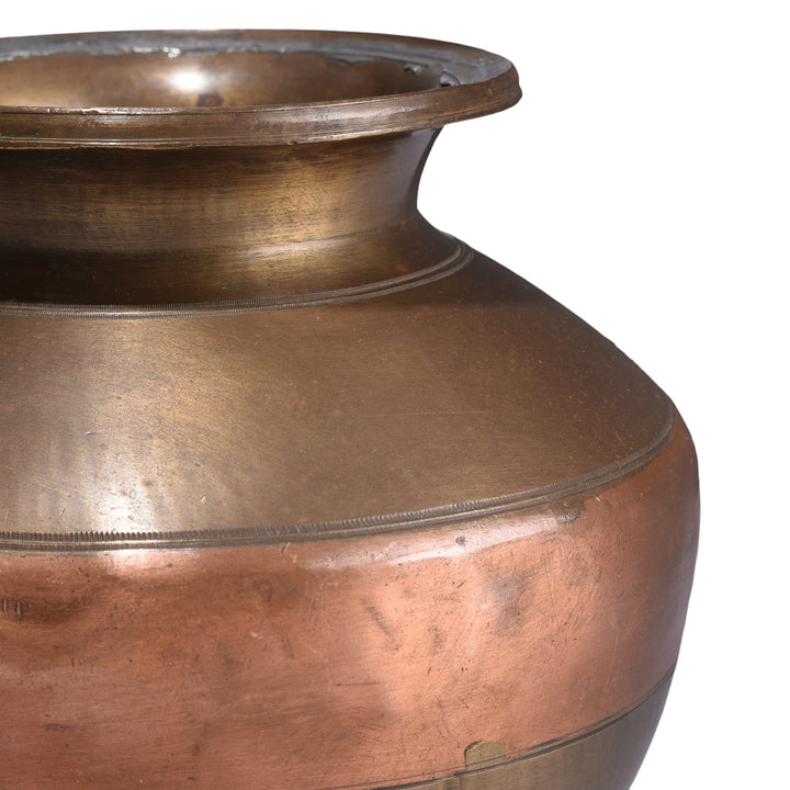 Detail on a Ganga Jumna Ravitra Pani Lota From Haridwar - 19th Century