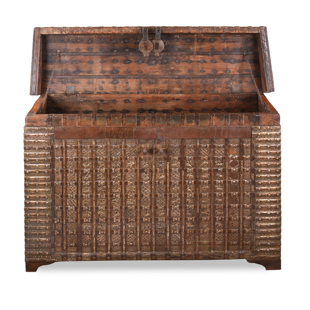 Open Lid VIew Of Antique Indian Brass Bound Pithara | Indigo Antiques