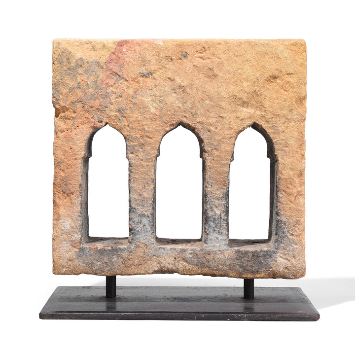 Back Of 3 Way 19th Century Jaisalmer Sandstone Lamp Niche Mounted On Iron Stand With Triple Arched Openings