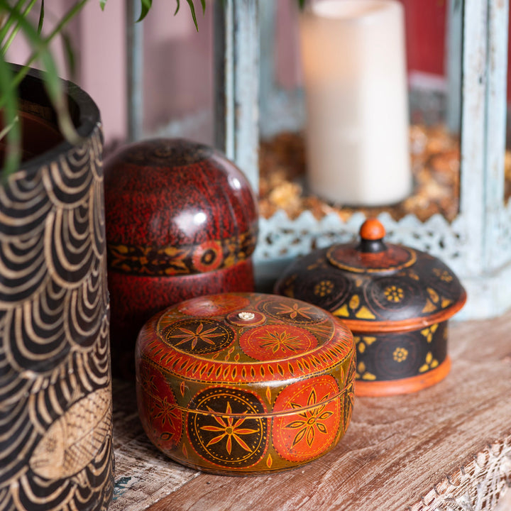 Antique Indian Scratchwork Lacquer Pot From Barma