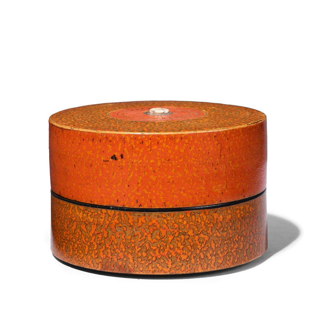 Antique Nineteenth Century Barmer Spotted Lacquer Pot With Lid And Central Motif