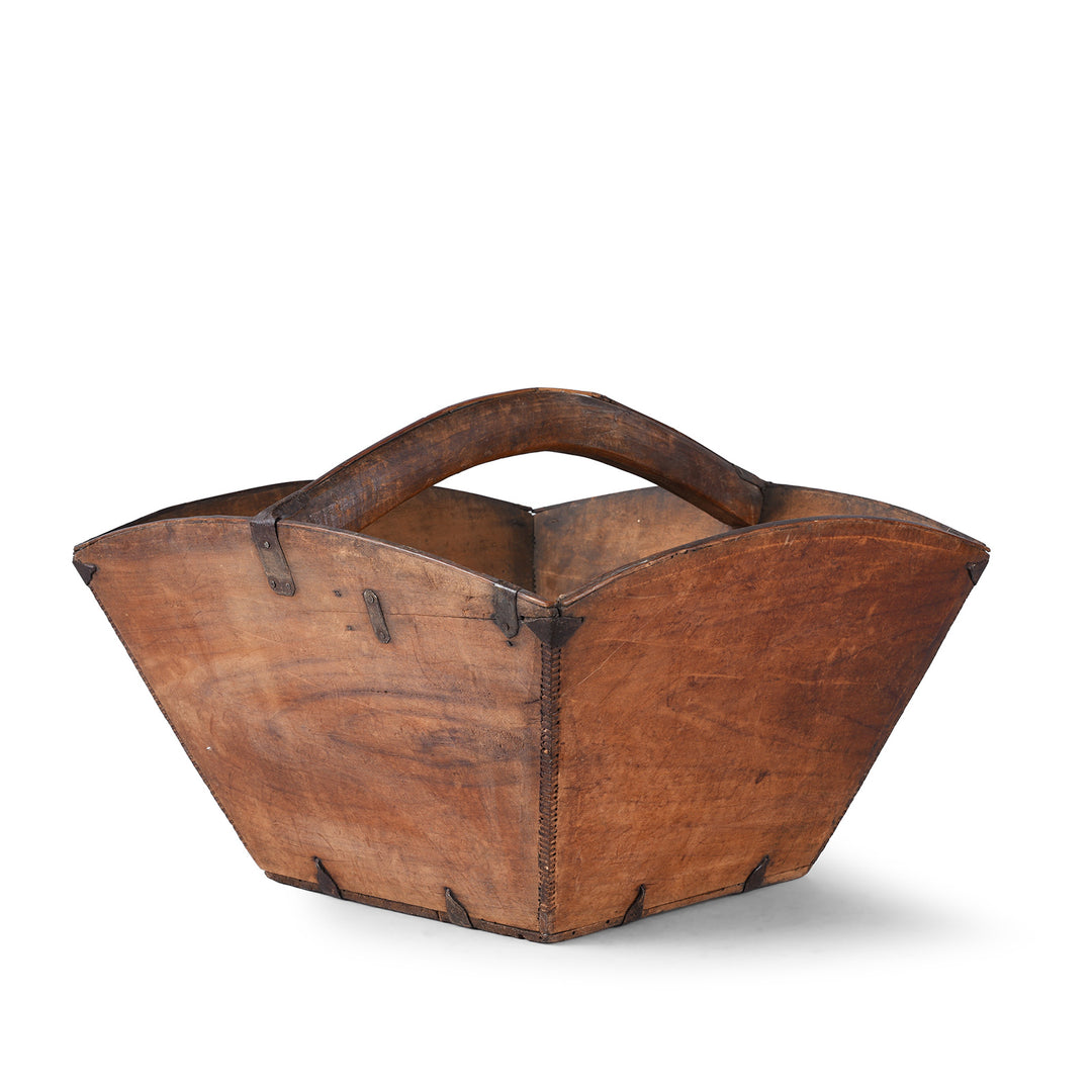 Antique Poplar Wood Market Trug With Handle And Rustic Patina