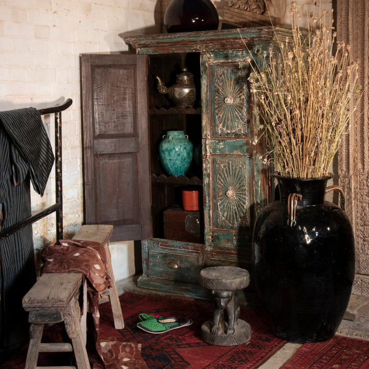 Black Glazed Stoneware Wine Jar From Hebei Province - 19th Century