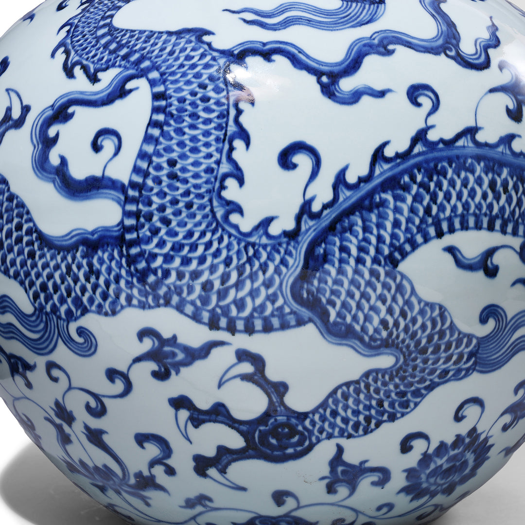 Paintwork Detail From Extra Large Blue & White Dragon Bottle Vase