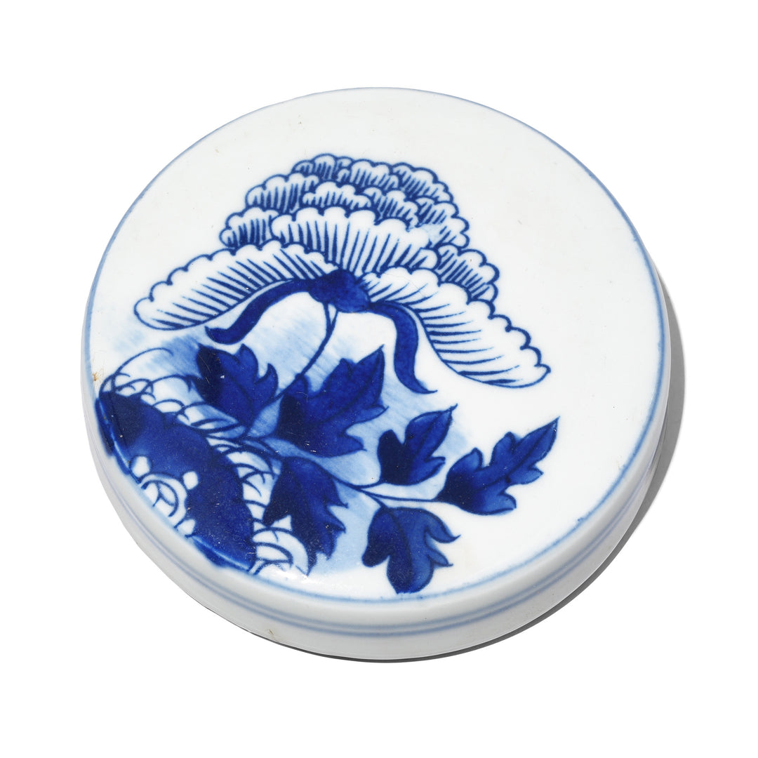 Lid Detail From Reproduction Chinese Blue & White Porcelain Ginger Jar - Chrysanthemum | Indigo Antiques