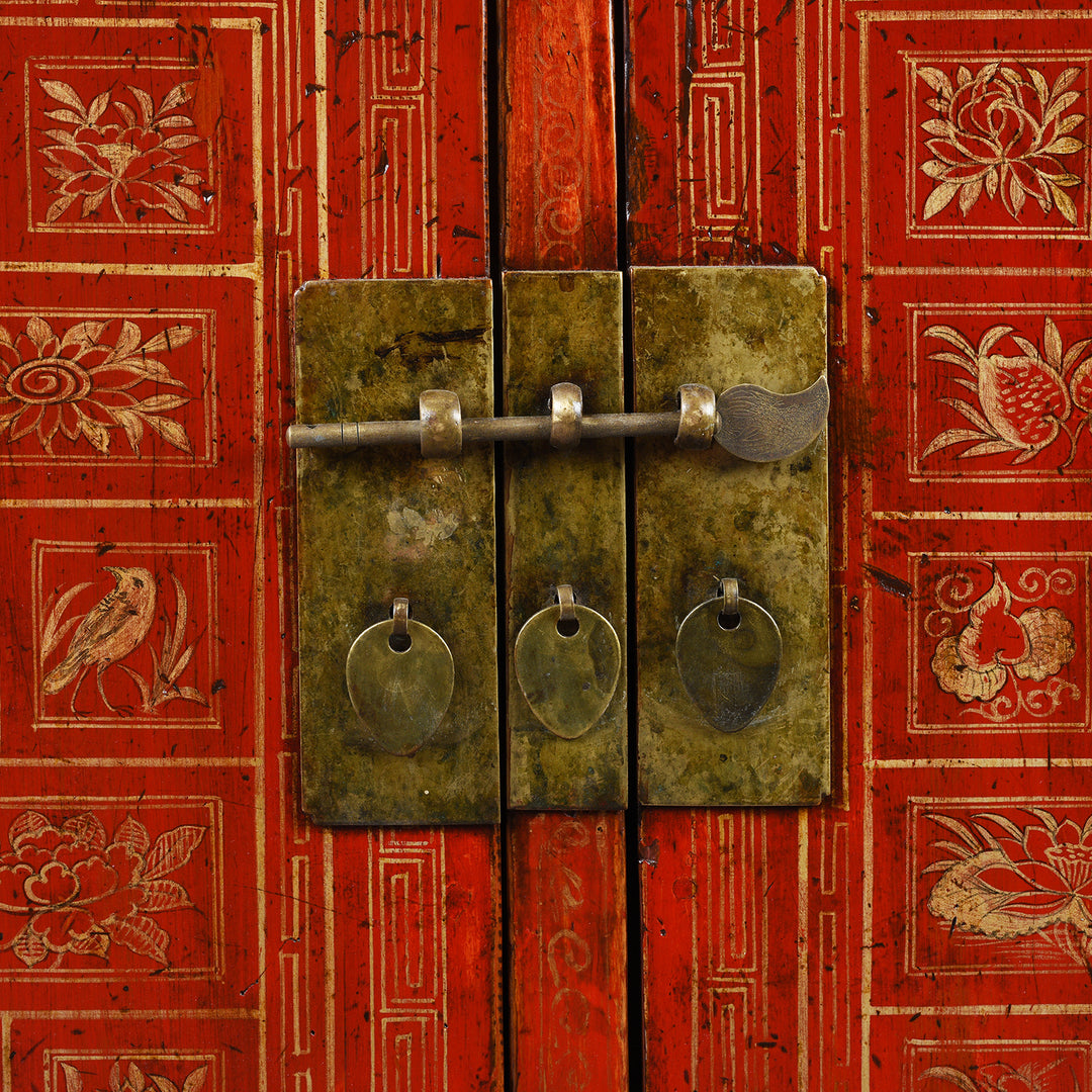 Latch Detail From Antique Red Lacquer Chinese Sideboard From Dongbei - Ca 1920 | INDIGO ANTIQUES