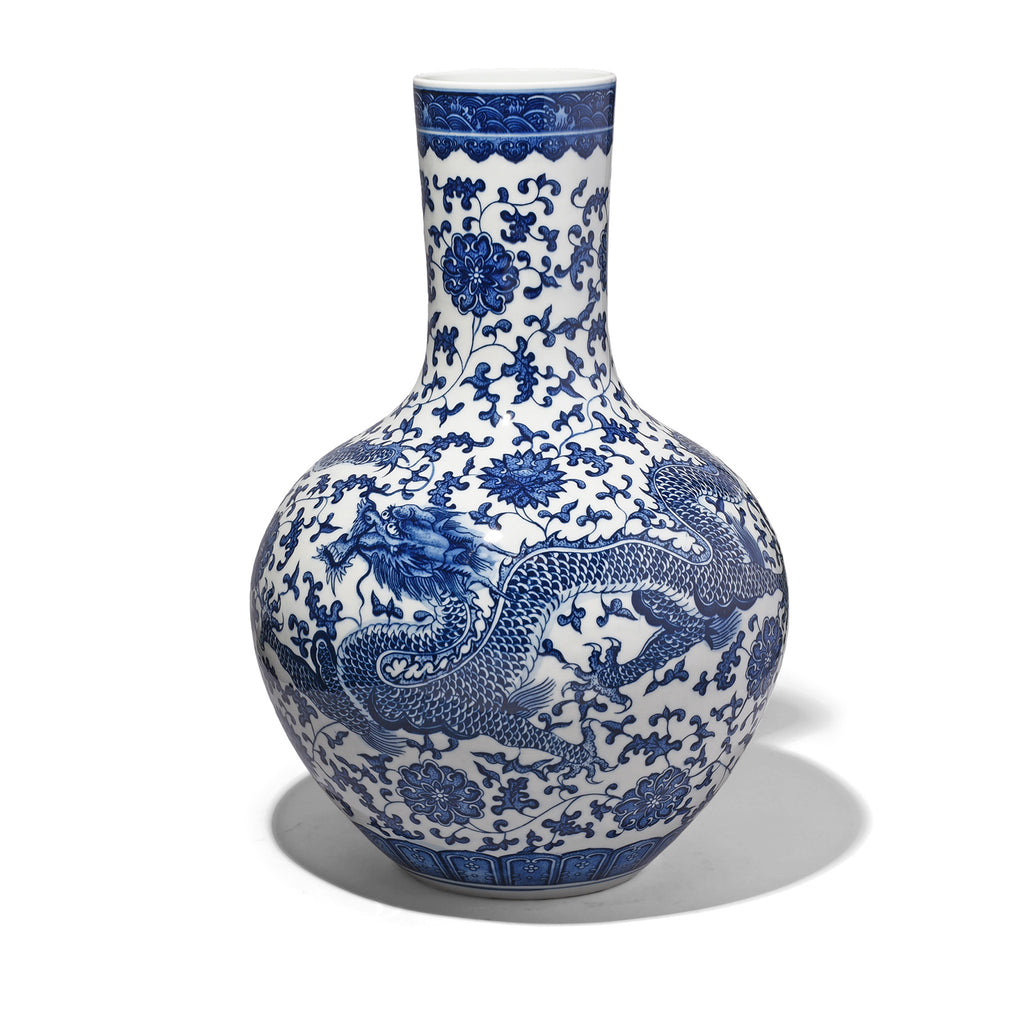 Large Blue & White Porcelain Tianqiuping Vase - Dragons