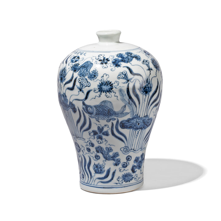 Reproduction Xuande Style Chinese Blue & White Porcelain Meiping Vase 