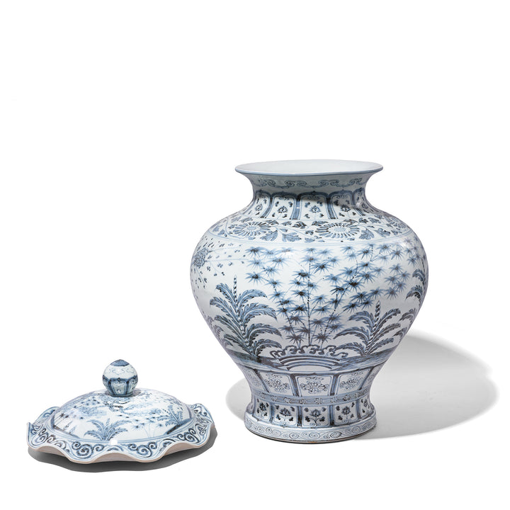 :id Off View Of The Back Of Blue & White Porcelain Frilled Temple Jar With Lid | Indigo Antiques