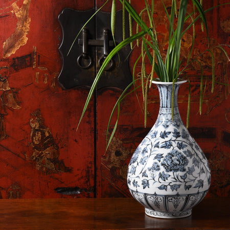 Hongwu Blue & White Porcelain Yuhuchunping Vase - Trailing Peony