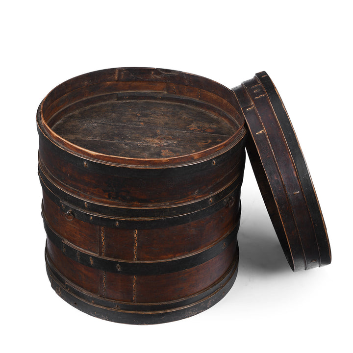 Lid Off VIew Of Antique 19th Century Painted Willow Hat Box From Shanxi With Chinese Characters And Removable Lid | Indigo Antiques