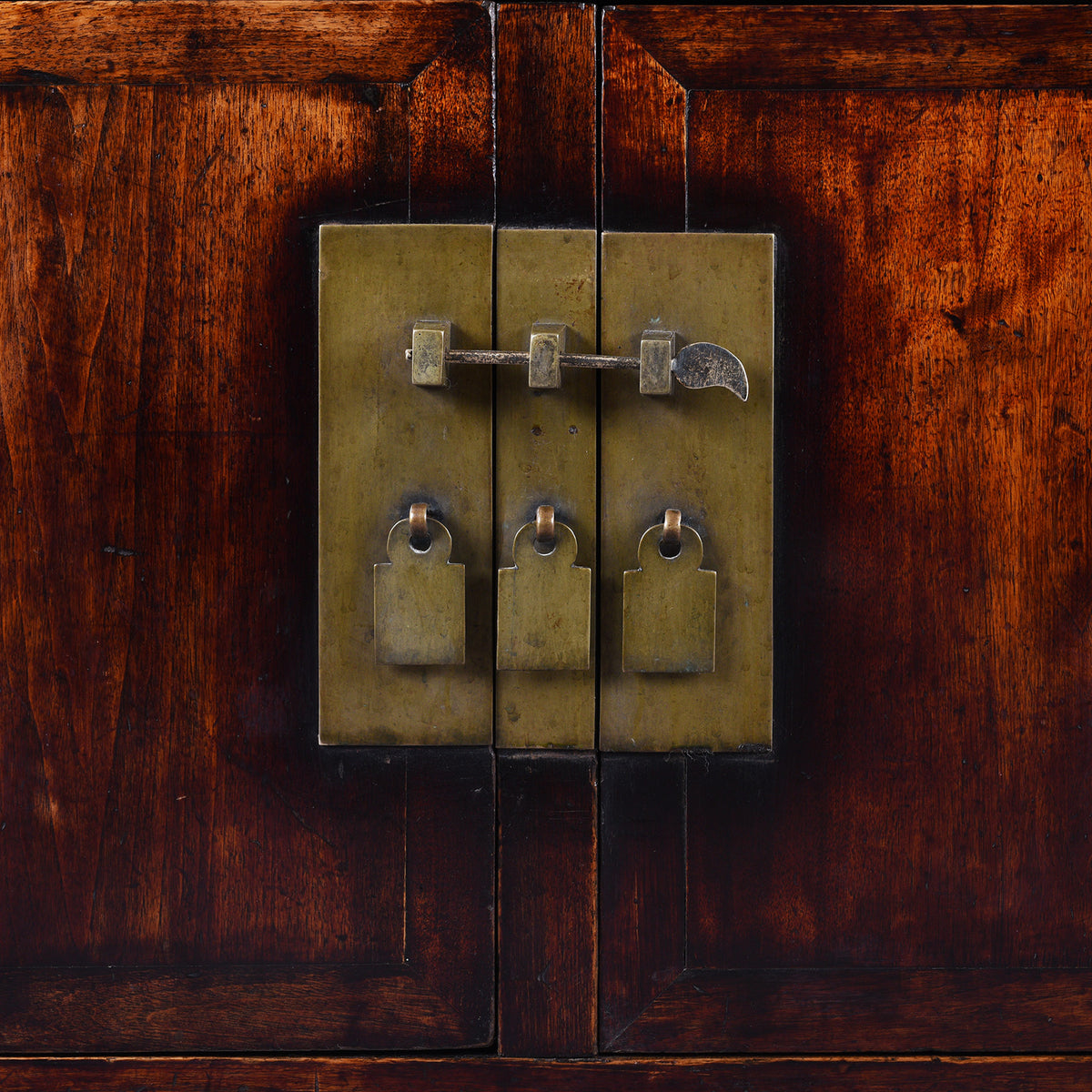 Locking Plate Detail From Elm &amp; Catalpa Sideboard From Tianjin | Indigo Antiques