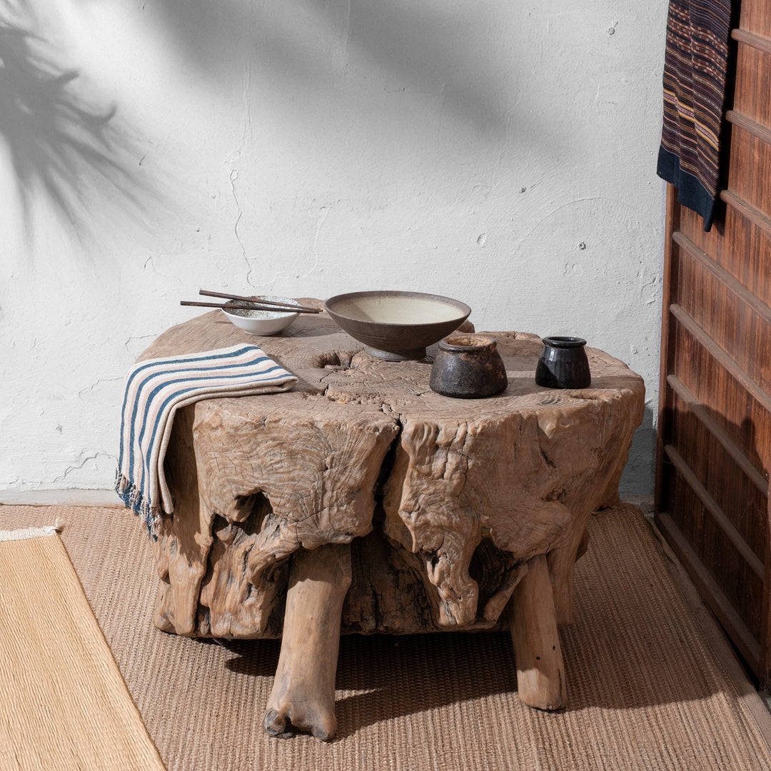 Chinese Yumu Elm Tree Stump Coffee Table With Rustic Charm And Supportive Elm Legs