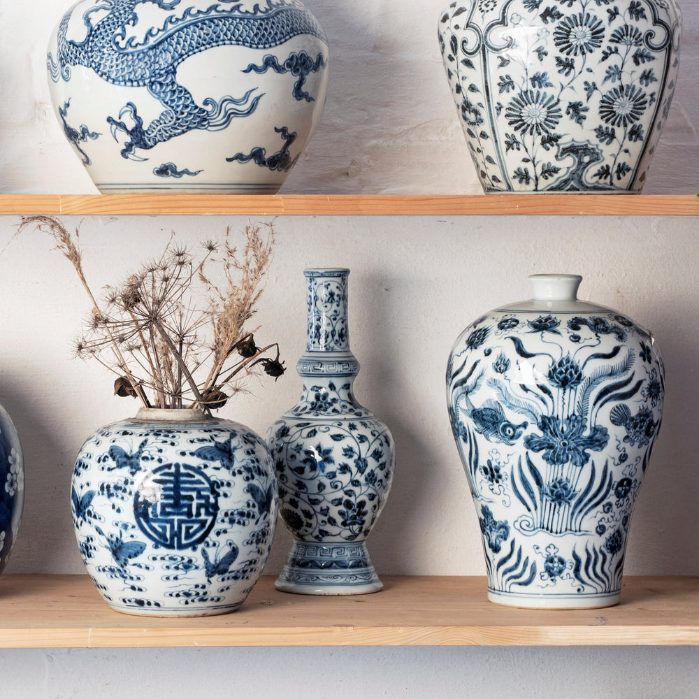 Chinese blue & white underglaze porcelain vases hand painted in Jingdezhen