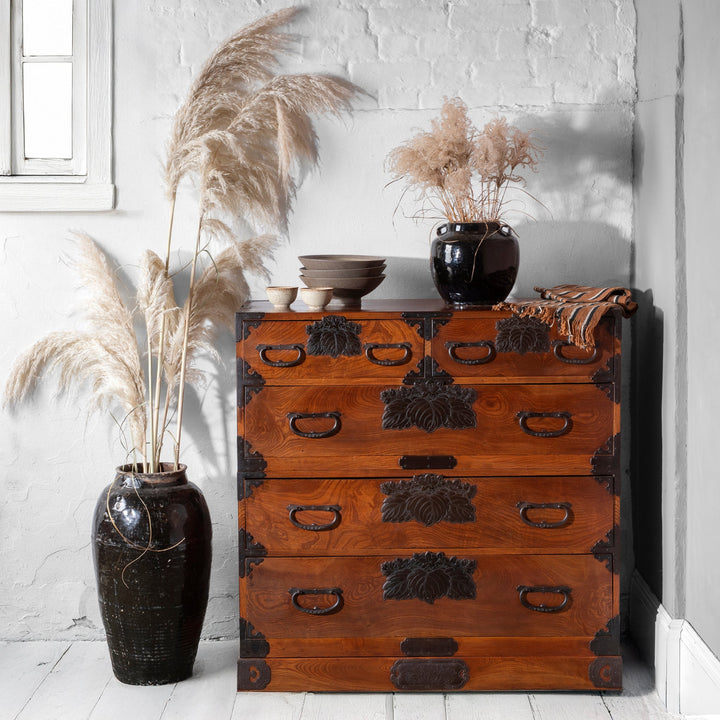 Export Isho Dansu from Sakata - Late 19th Century with keyaki wood and Chrysanthemum lock plates