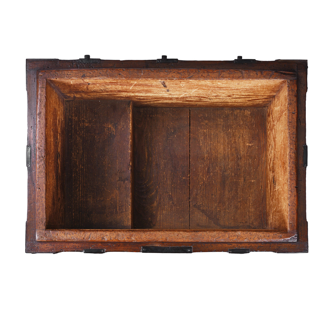 Interior Of Antique Japanese Nagamochi Kuruma Chest 
