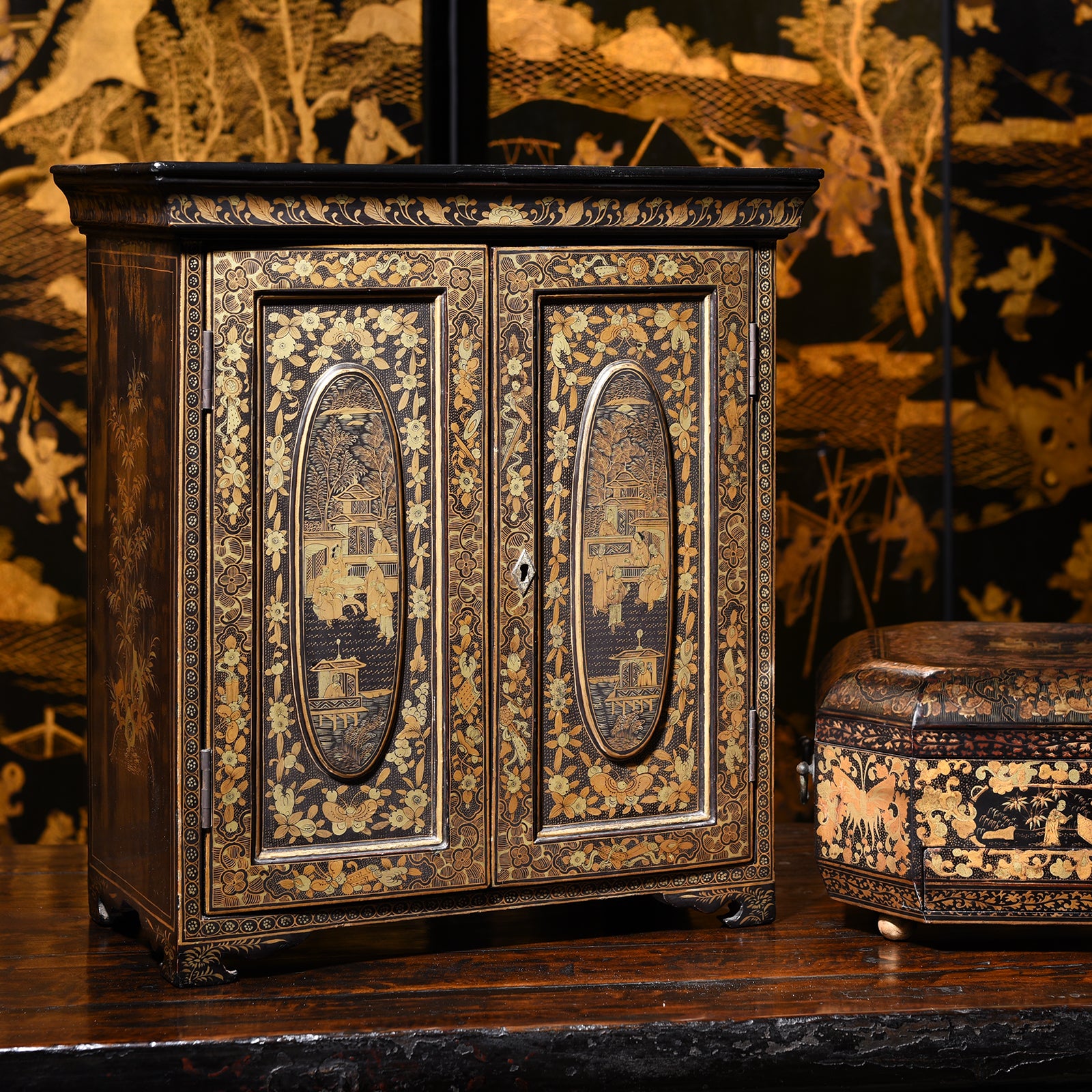 Gilt Black Lacquer Chinese Export Jewellery Cabinet - Early 19thC Gilt Black Lacquer Chinese Export Jewellery Cabinet - Early 19thC