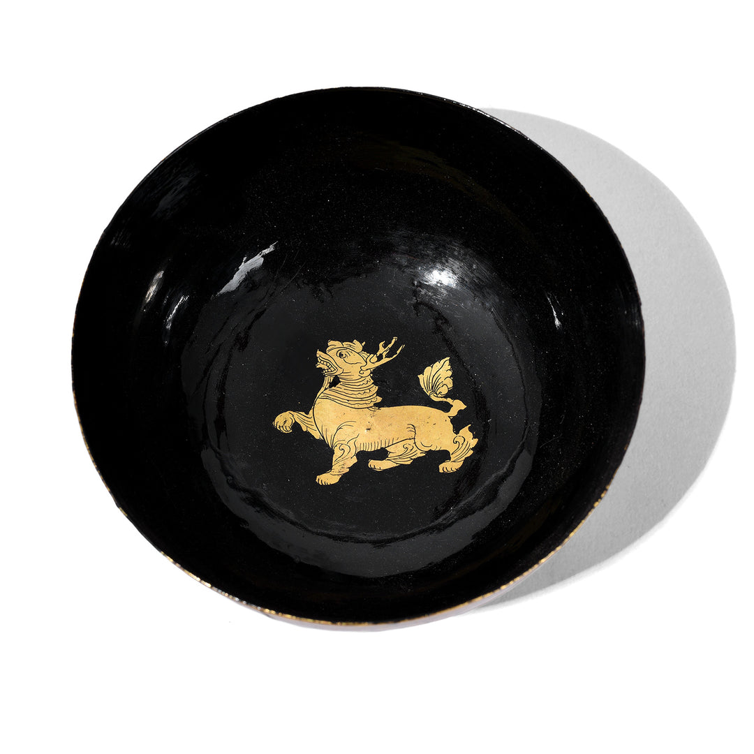 Early 20th Century Burmese Lacquer Tea Bowl With Gilded Dragon And Floral Decoration For The Chinese Market