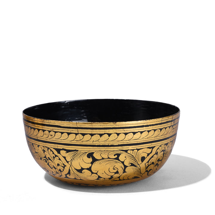 Early 20th Century Burmese Lacquer Tea Bowl And Plate With Gilded Dragon And Floral Decoration For The Chinese Market
