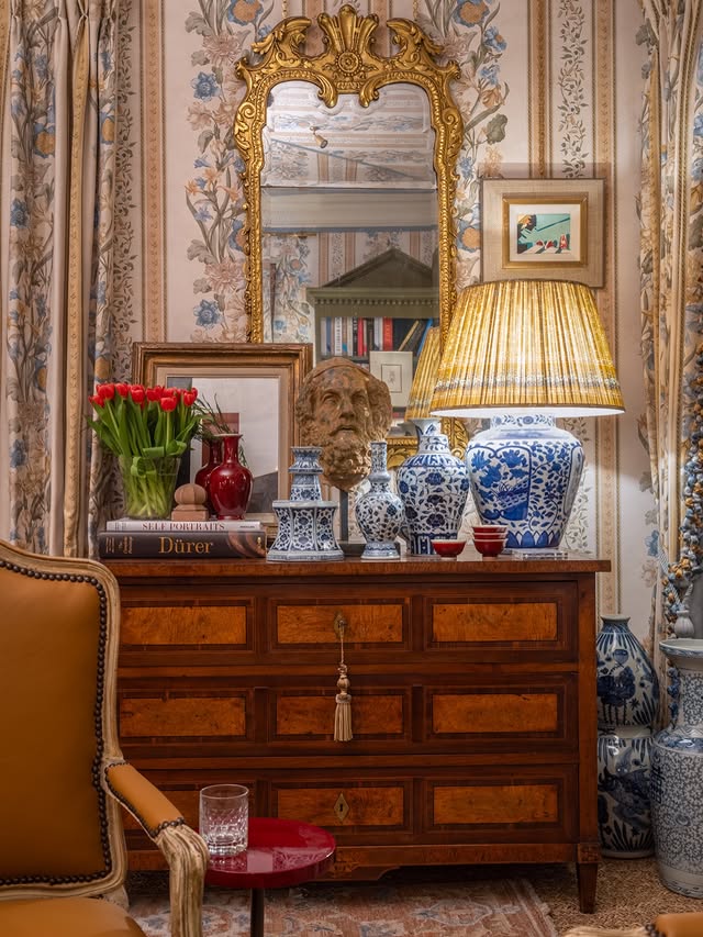 Blue & White Chinese porcelain vases collaboration with Sean Symington Design at Wowhouse London