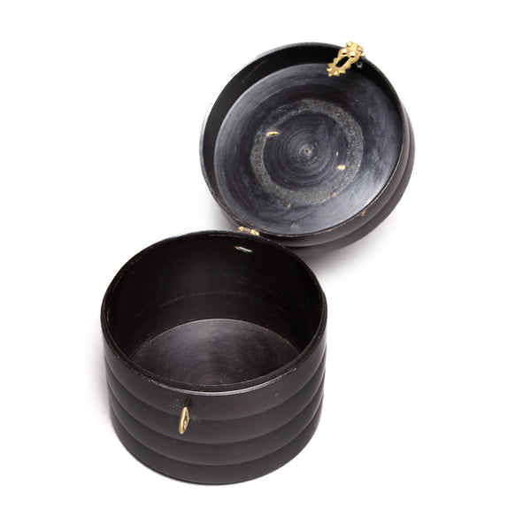 Regency Style Black Lacquer Pot From Rajasthan - 19thC