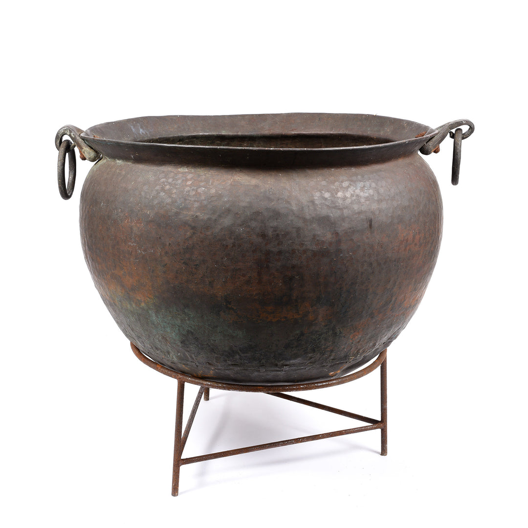 Indian Beaten Copper Planter - 19thC | Indigo Antiques