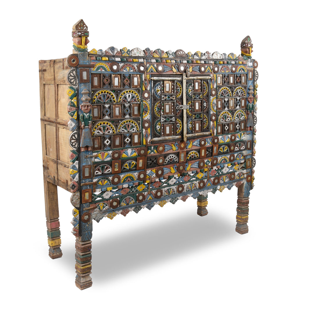 Side View Of Indian "Damchiya" Dowry Chest From Kutch - Ca 1920 | Indigo Antiques
