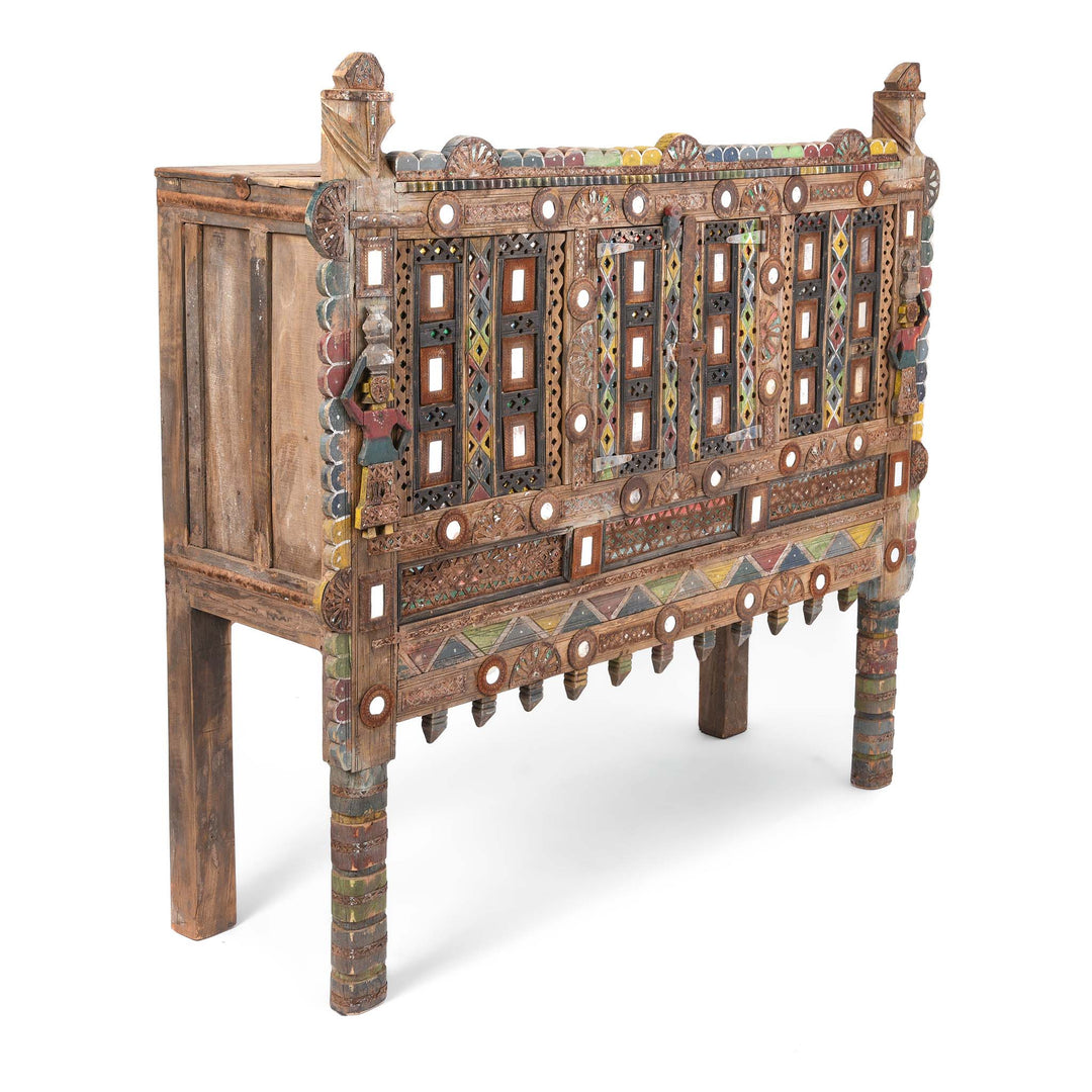 Angled View Of Indian "Damchiya" Dowry Chest From Kutch - Ca 1920 | Indigo Antiques