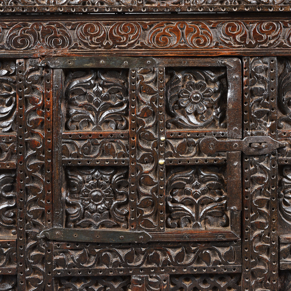 Door Detail From Carved Indian Teak Dowry Chest - Damchiya From Saurashtra - 19thC | Indigo Antiques