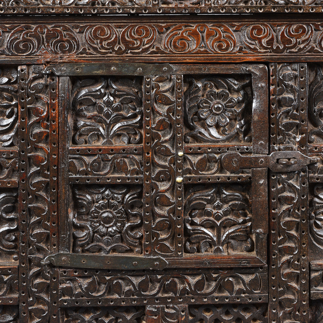Door Detail From Carved Indian Teak Dowry Chest - Damchiya From Saurashtra - 19thC | Indigo Antiques