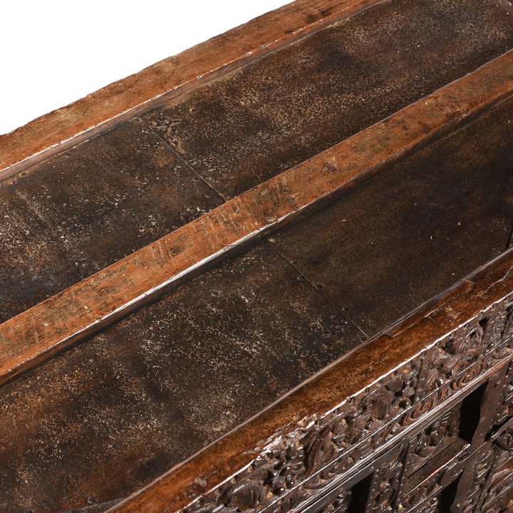 Top Of Carved Indian Teak Dowry Chest - Damchiya From Saurashtra - 19thC | Indigo Antiques